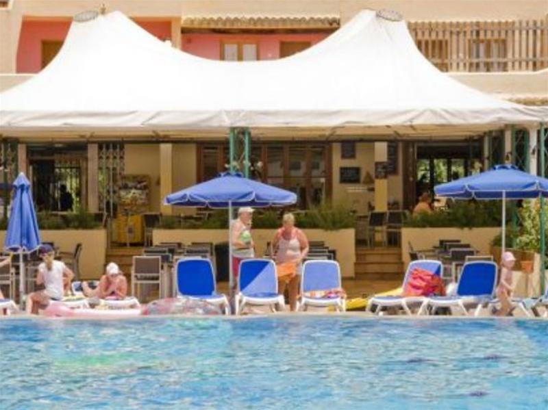 Globales Aparthotel Bouganvilla Sa Coma  Exterior photo