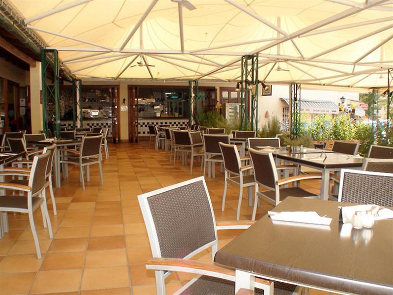 Globales Aparthotel Bouganvilla Sa Coma  Exterior photo
